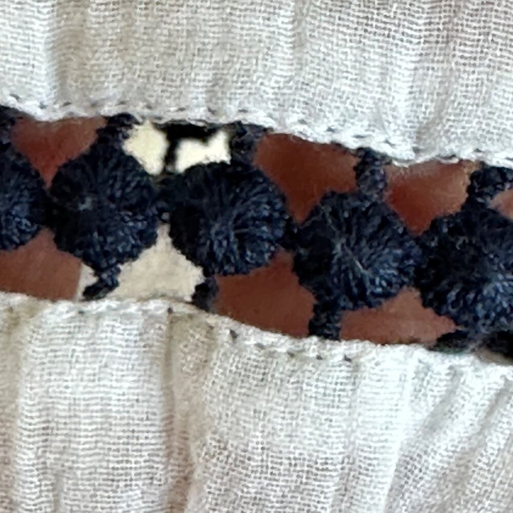 J.Jill White Peasant Blouse Size M 100% Cotton Blue Crochet Detail Boho Beach - Picture 5 of 12